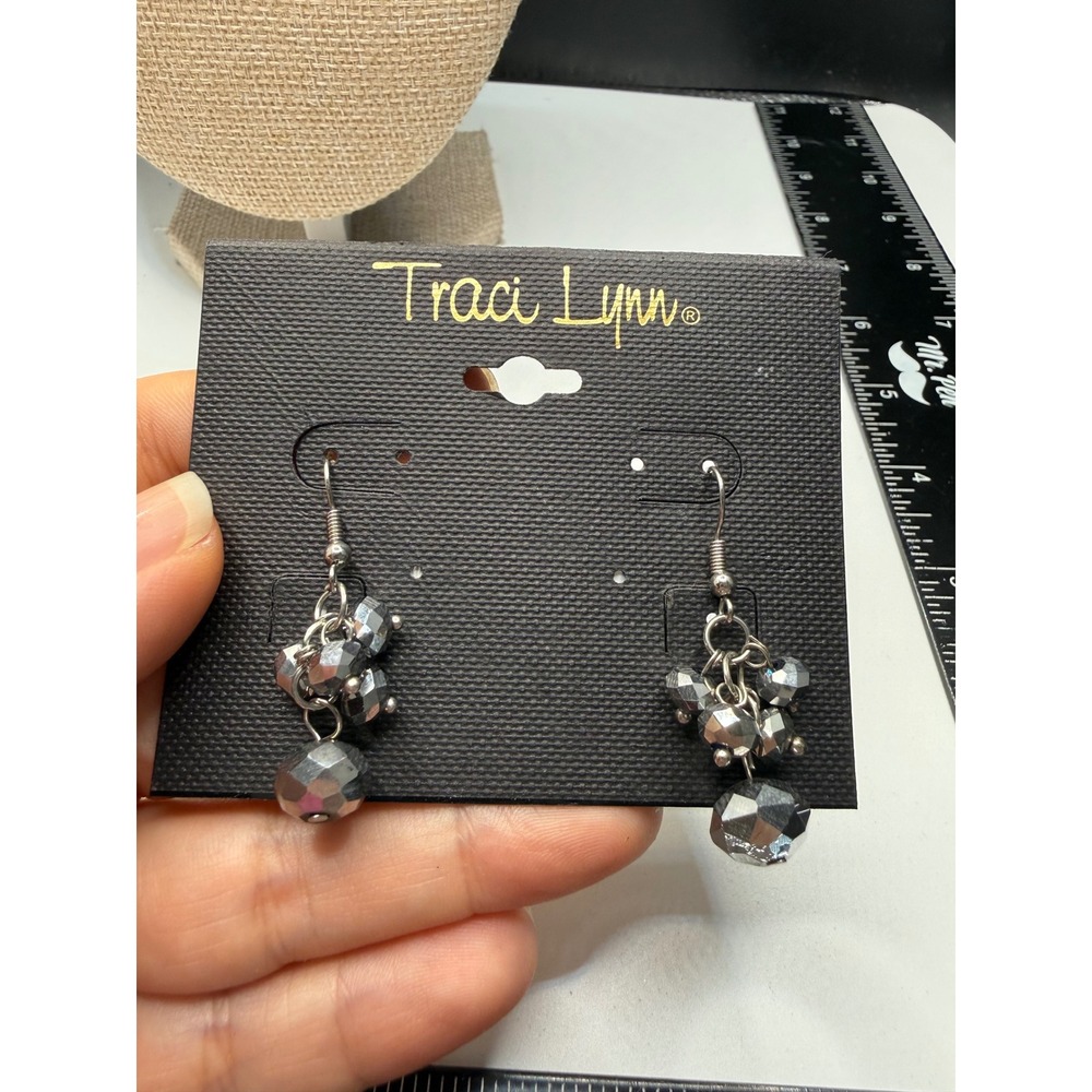 Traci Lynn Glimmer Earrings Gunmetal Beaded Cluster Dangle‎ Fishhook New